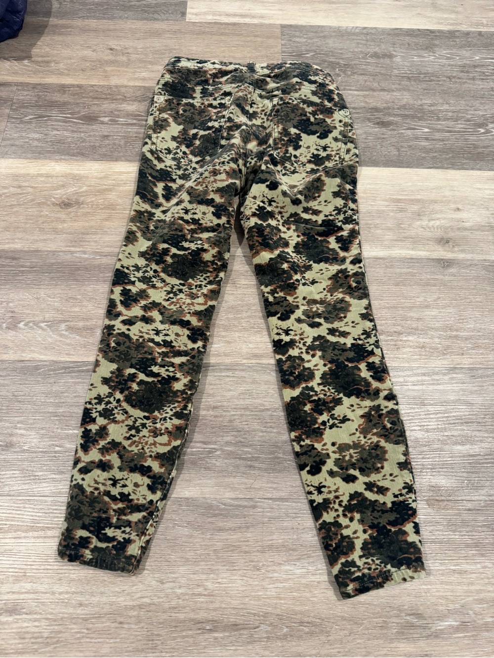 Anthropologie Pilcro high-rise skinny camo corduroy pants w/ texture - Picture 2 of 10